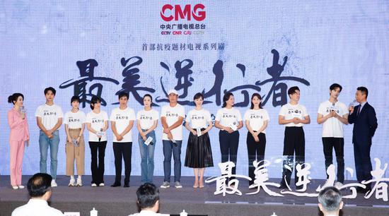 堅(jiān)守人文底色，共創(chuàng)爆款敘事——《最美逆行者》定檔背后，白一驄的初心與匠心